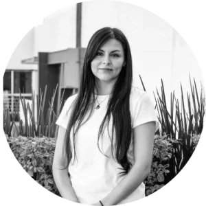 Arianna Martinez
Administración